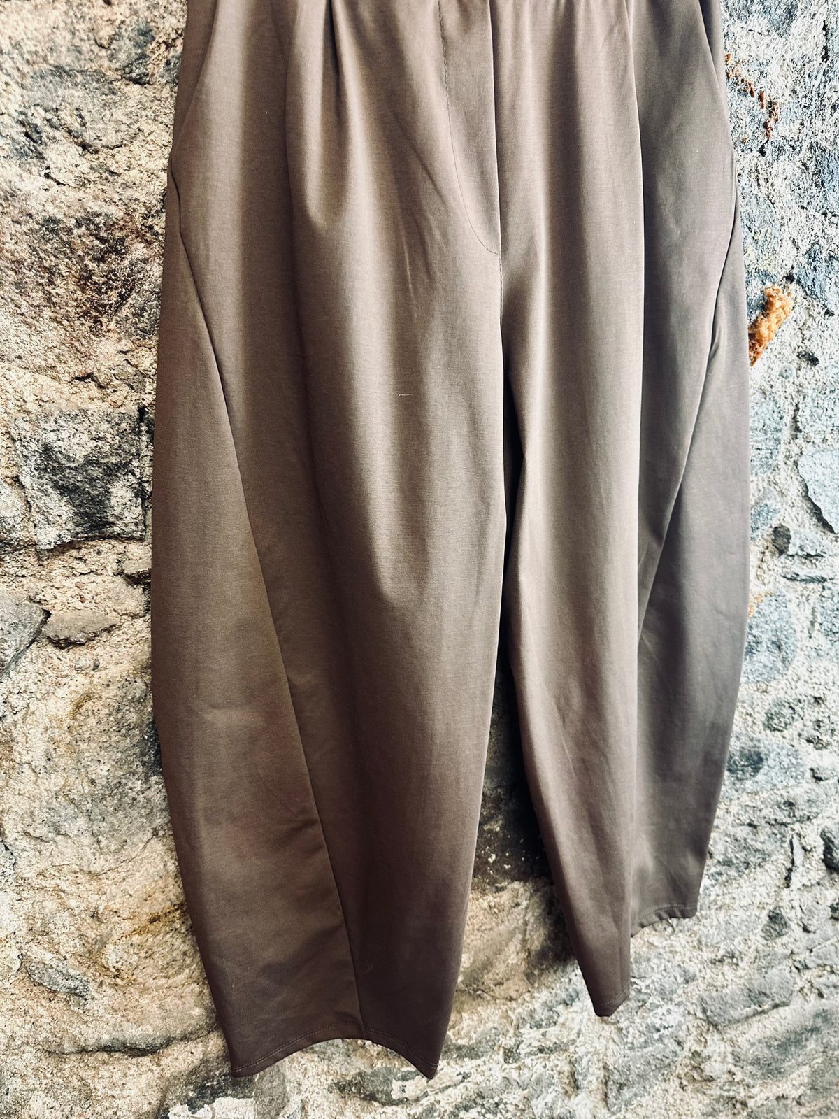 “Lottie “ mocha Italian barrell leg cocoon trouser