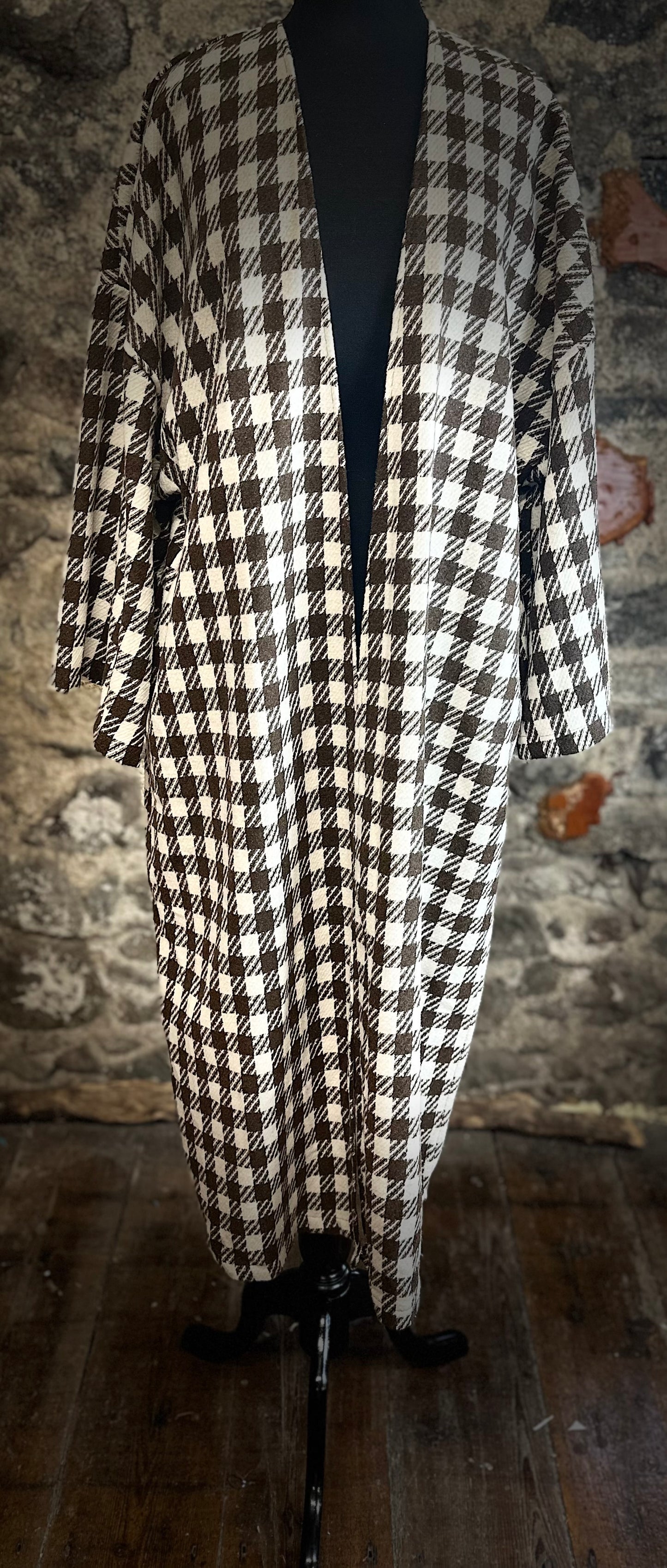 “Rita” chocolate and cream italian dogtooth kimono duster coat