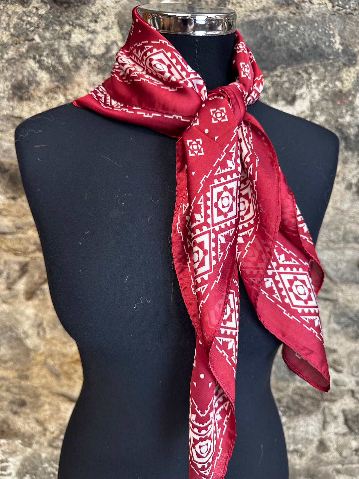 Aston burgundy neck Scraf