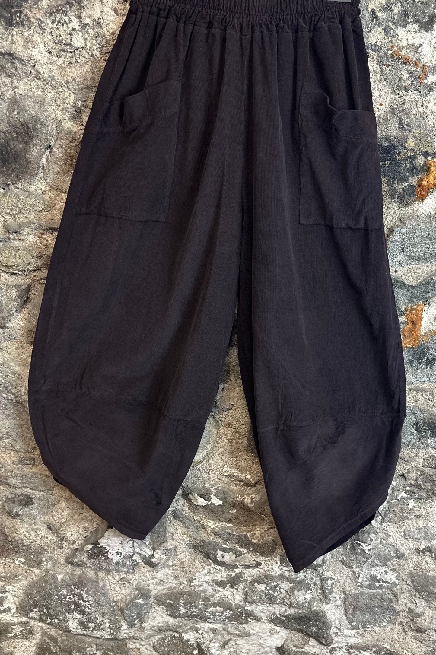 “Toni “ chocolate Italian needle corduroy cocoon cullottes