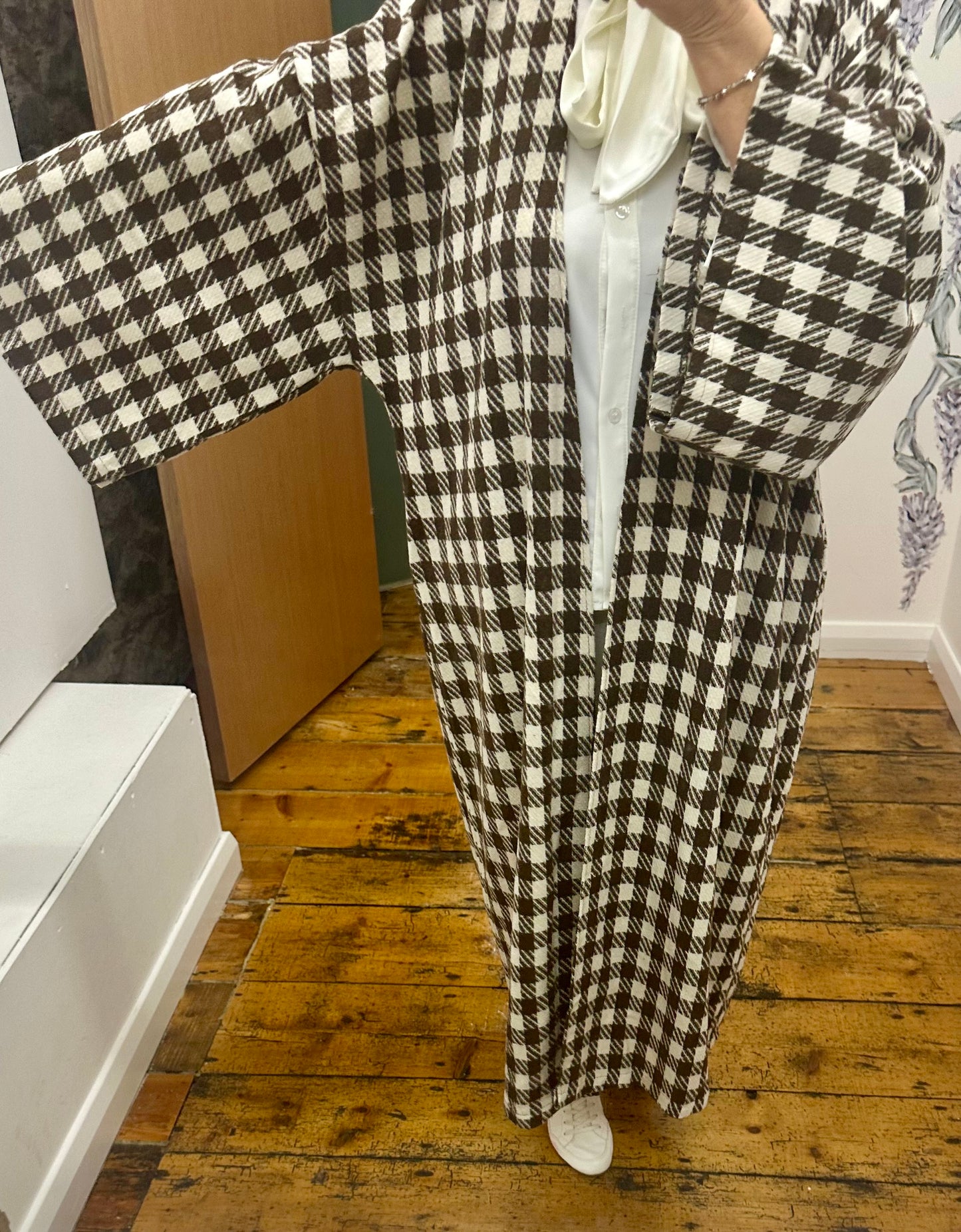 “Rita” chocolate and cream italian dogtooth kimono duster coat