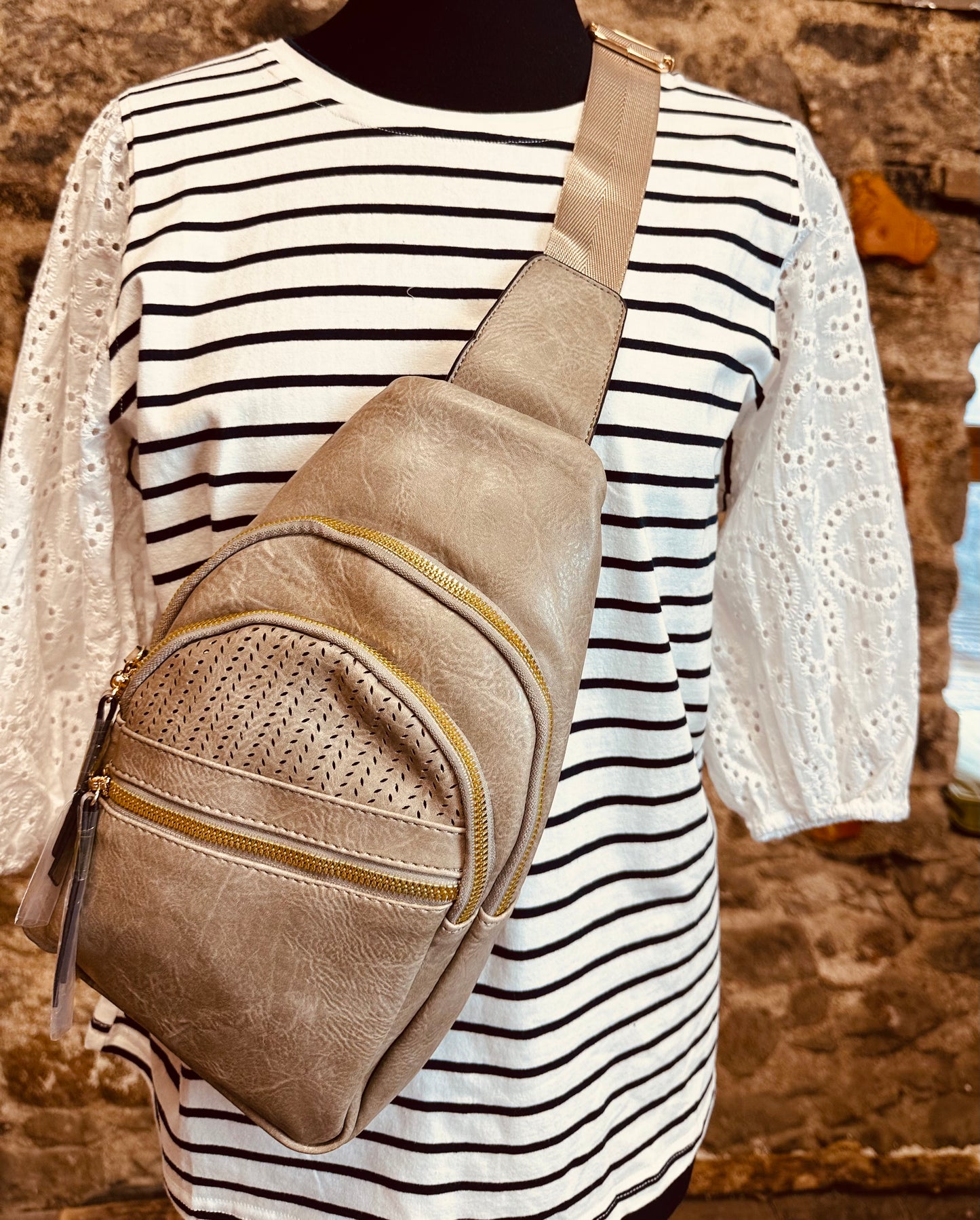 “Zaz” vegan crossbody stone