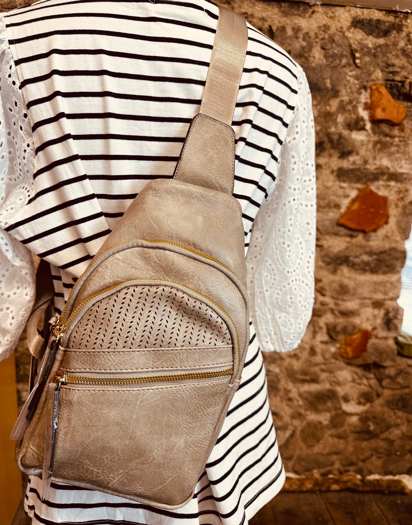 “Zaz” vegan crossbody stone